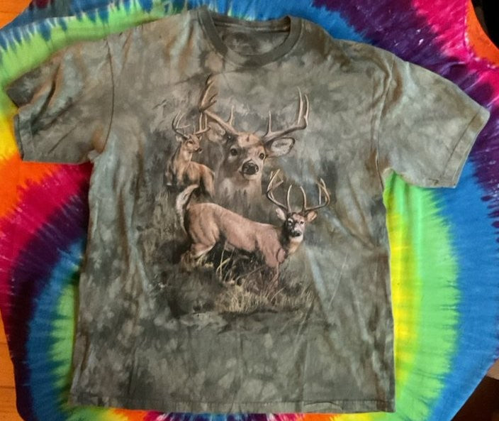The Mountain Deer Graphic T-Shirt