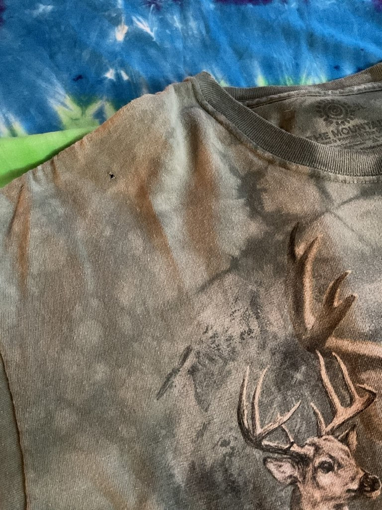 The Mountain Deer Graphic T-Shirt