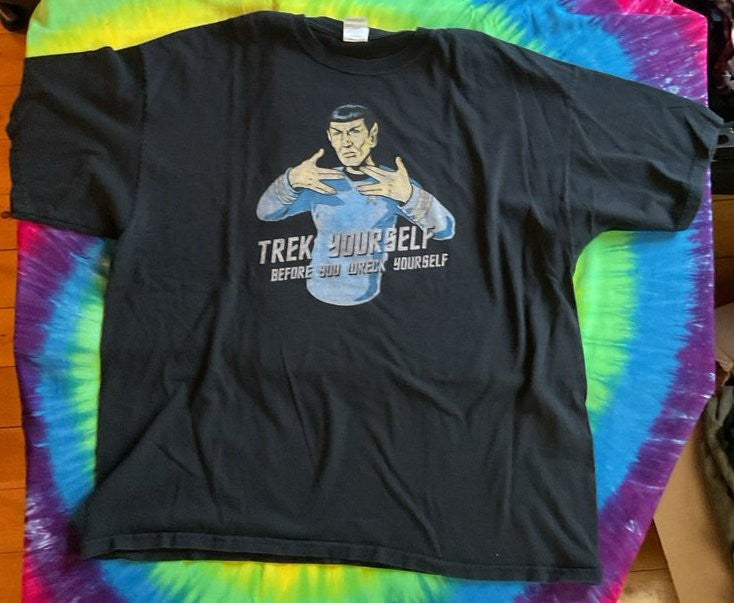 Gildan Ultra Cotton 'Trek Yourself' Graphic T-Shirt