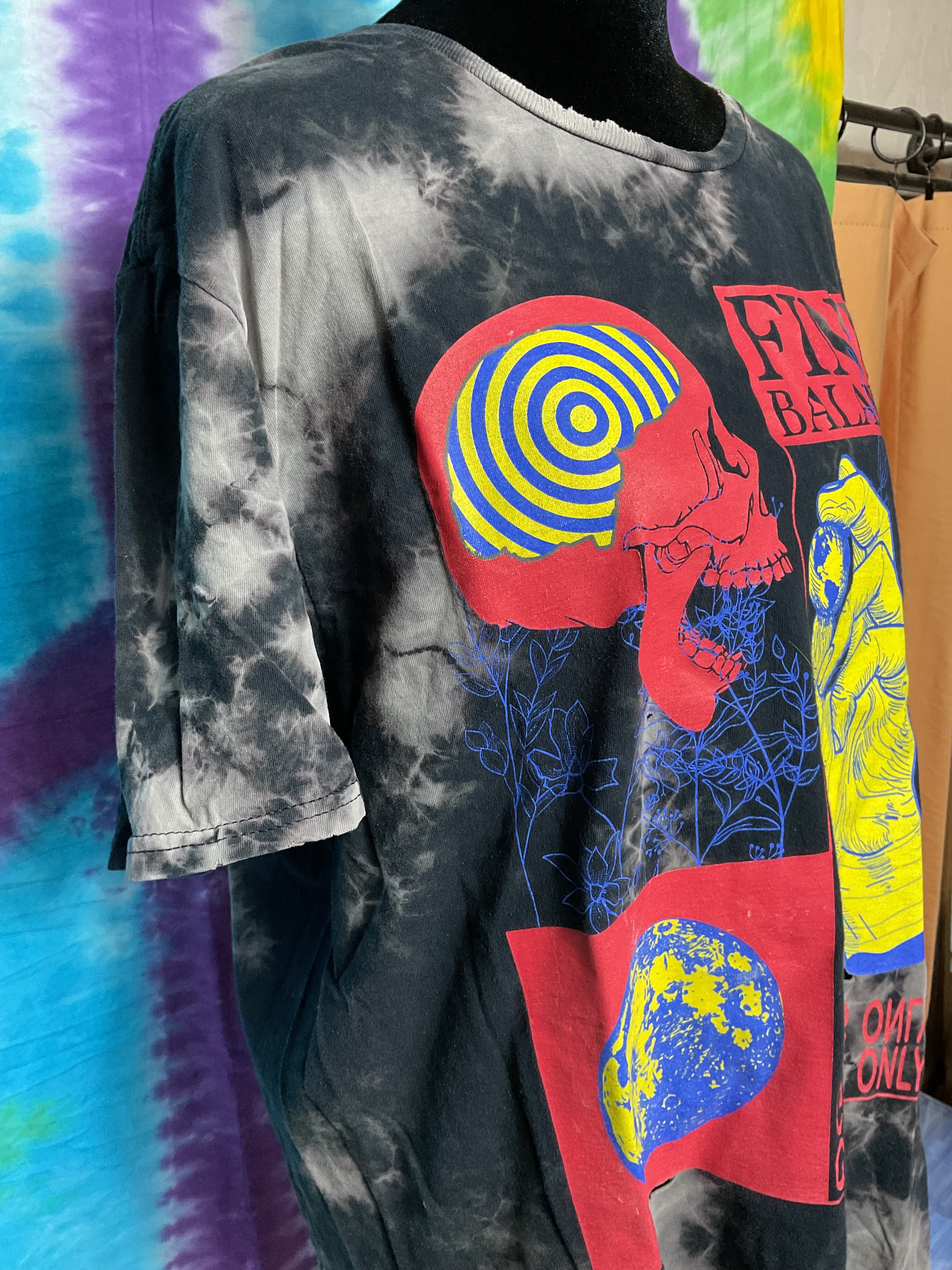 Chemistry Find Balance Tie Dye Skull T-Shirt Good Vibes XL
