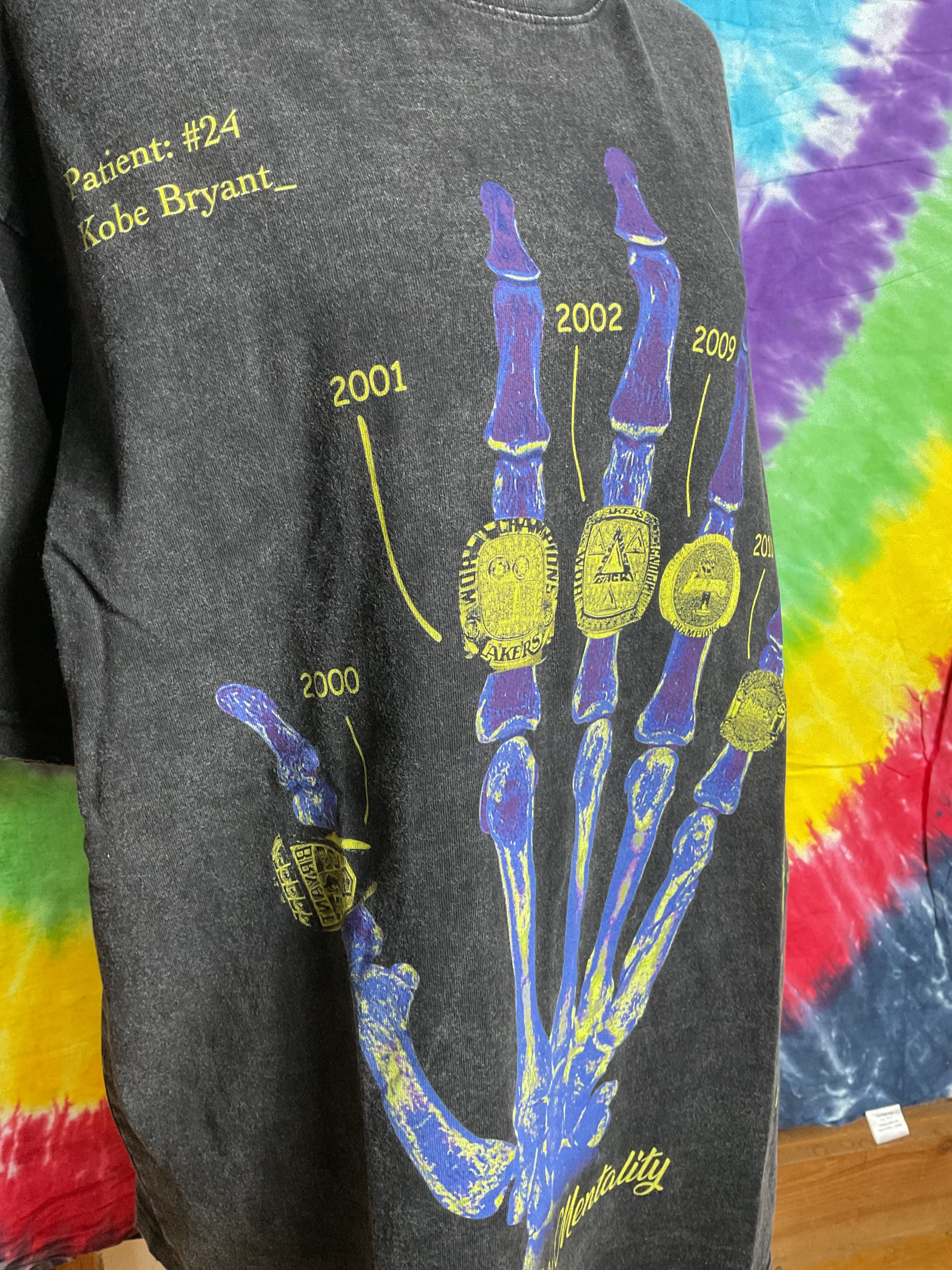 Kobe Bryant Mamba Mentality Vintage Style Tee Medium