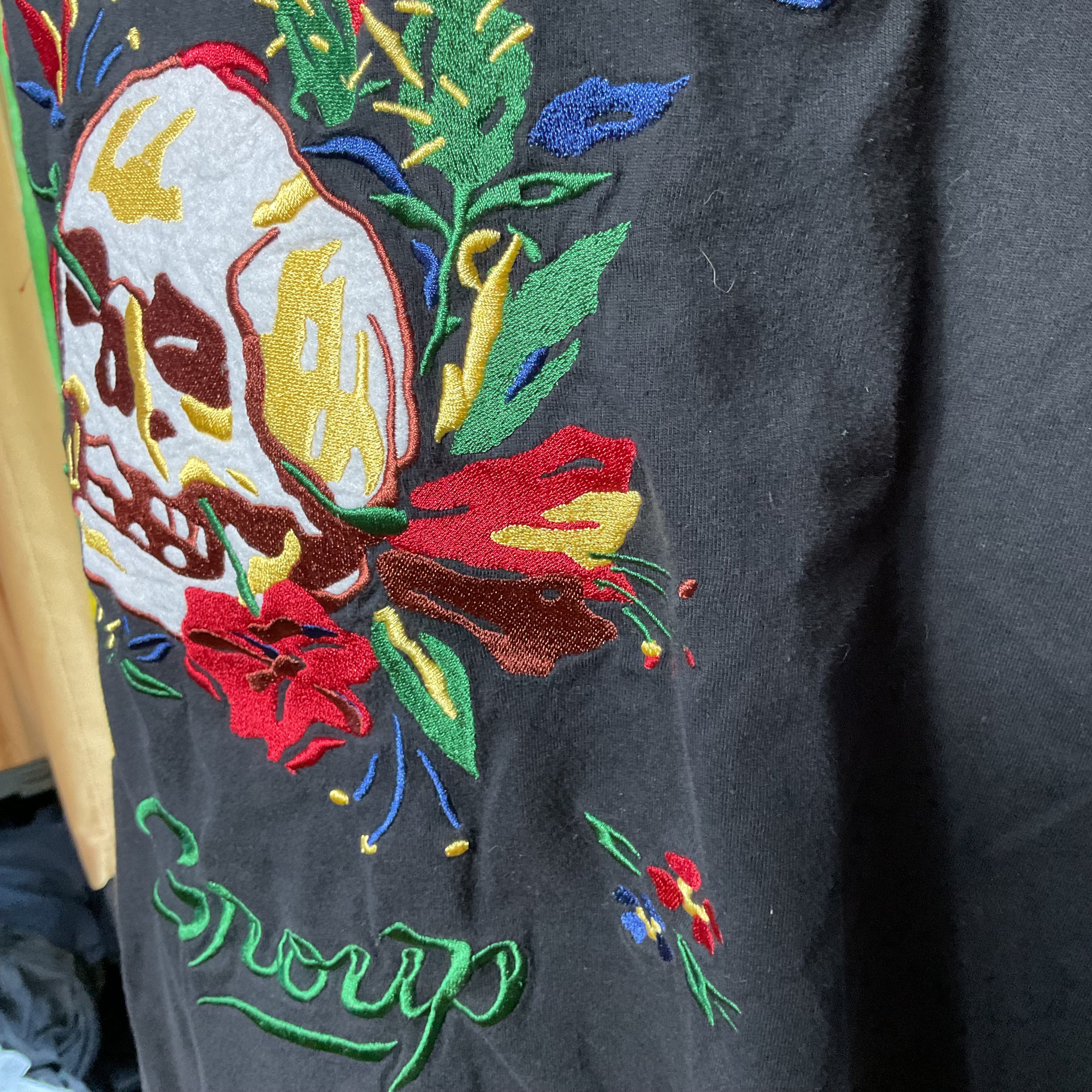 LRG Lifted Research Group Embroidered Skull Floral Shirt Black M