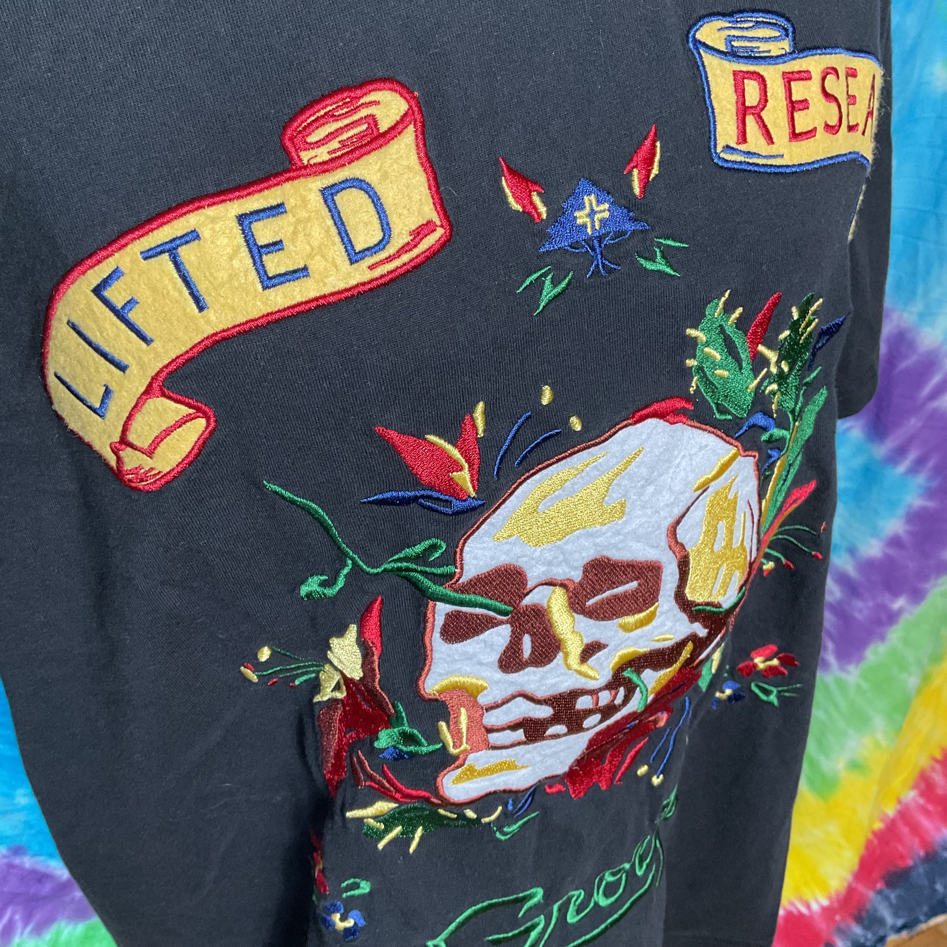 LRG Lifted Research Group Embroidered Skull Floral Shirt Black M