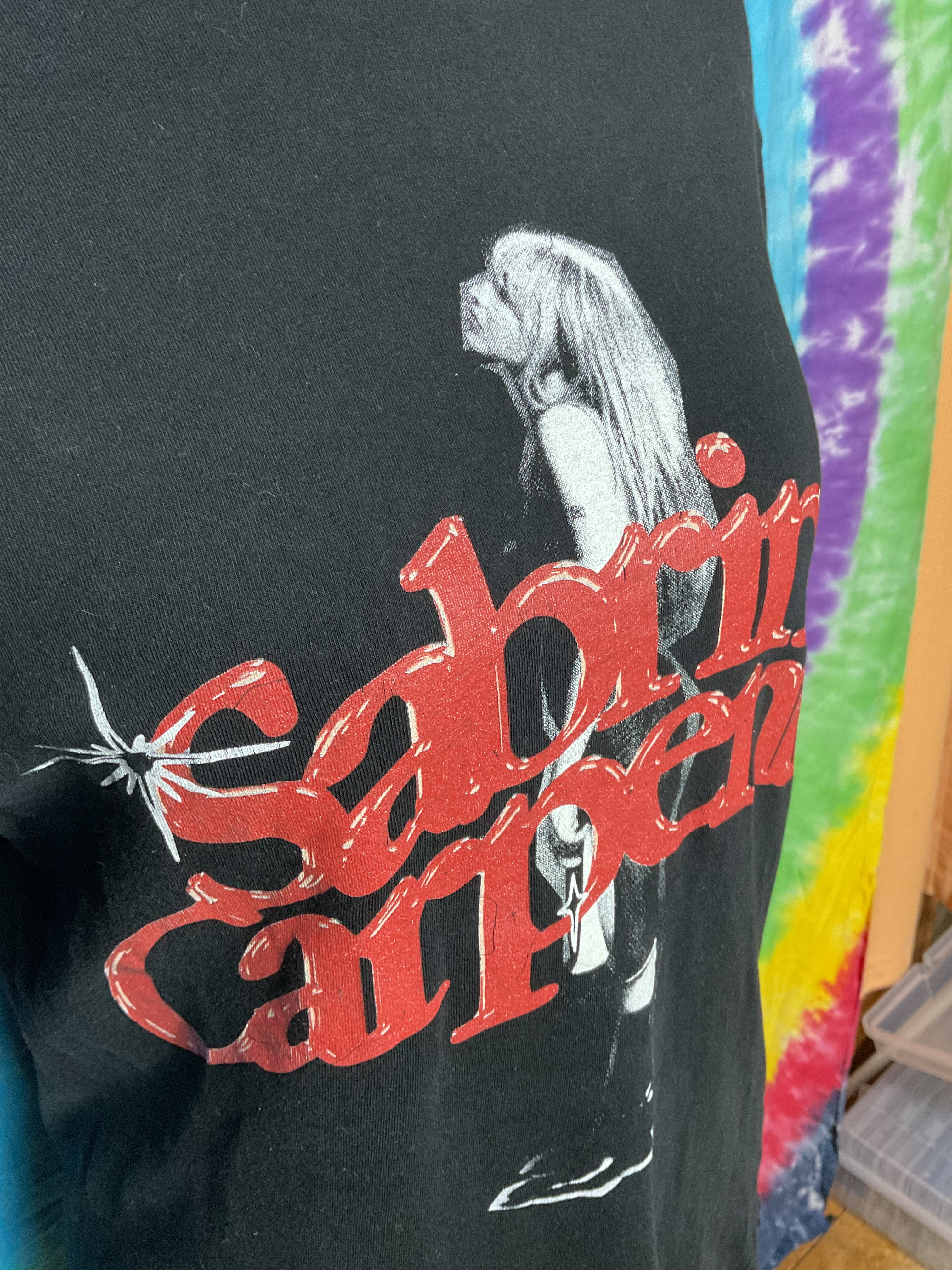 Sabrina Carpenter Red Puff Print Logo Graphic Tee Black Medium