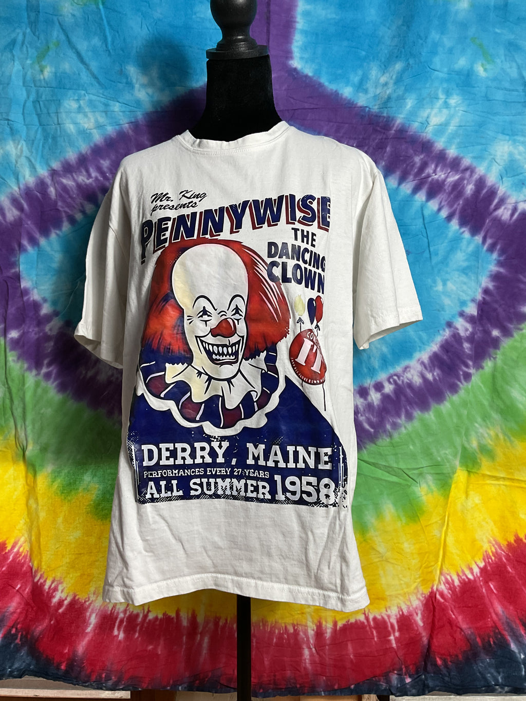 Stephen King's IT Pennywise Derry Maine Graphic T-Shirt Large