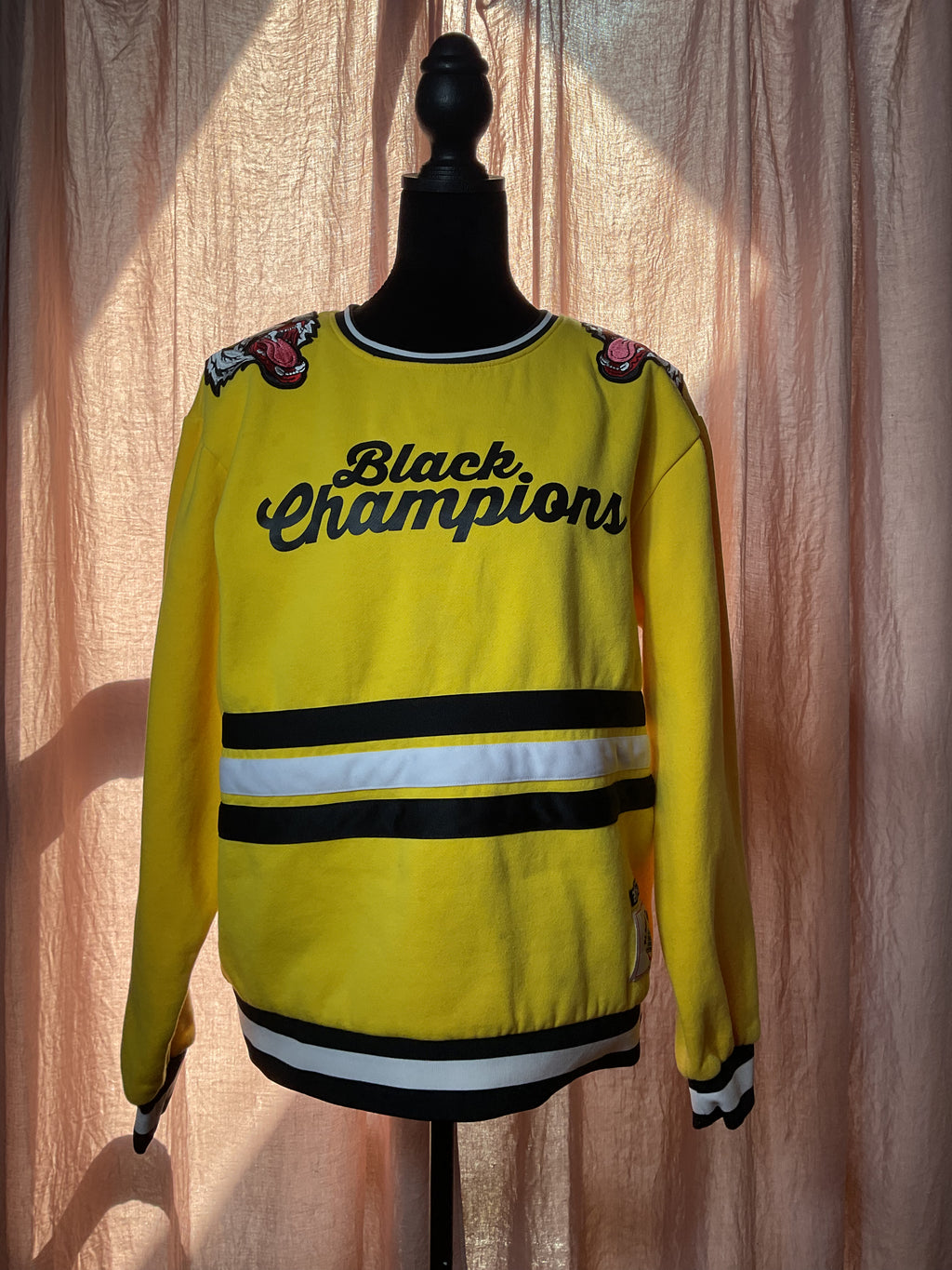 Black Pyramid by Chris Brown Yellow Tiger Patch Crewneck XL