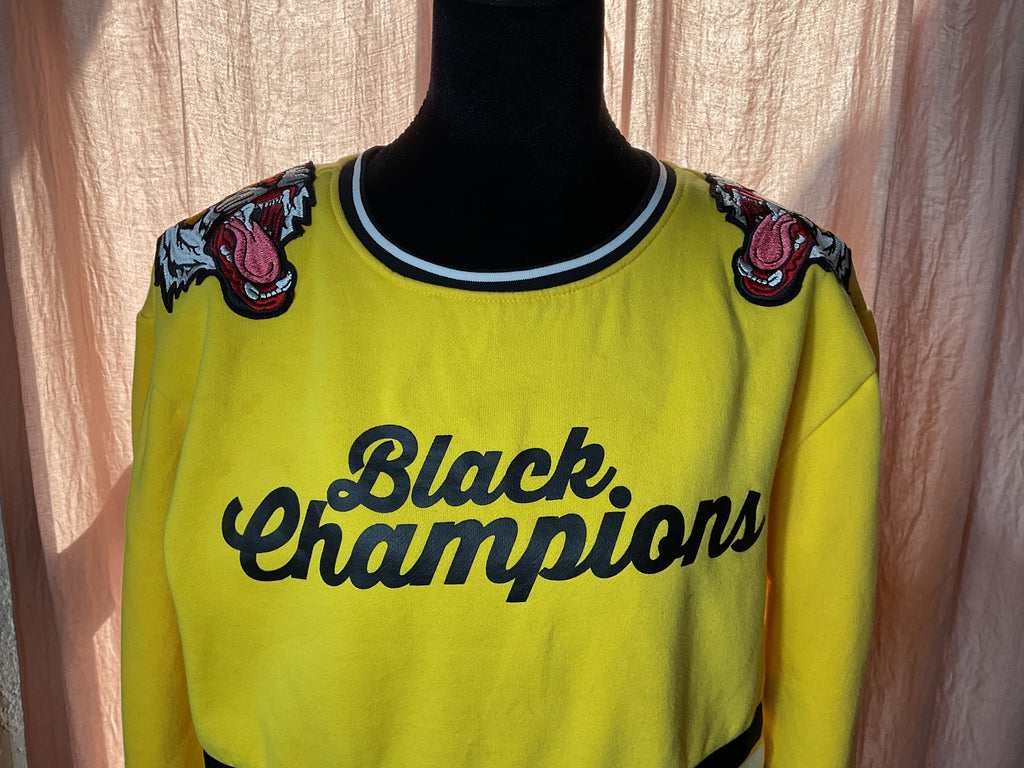 Black Pyramid by Chris Brown Yellow Tiger Patch Crewneck XL