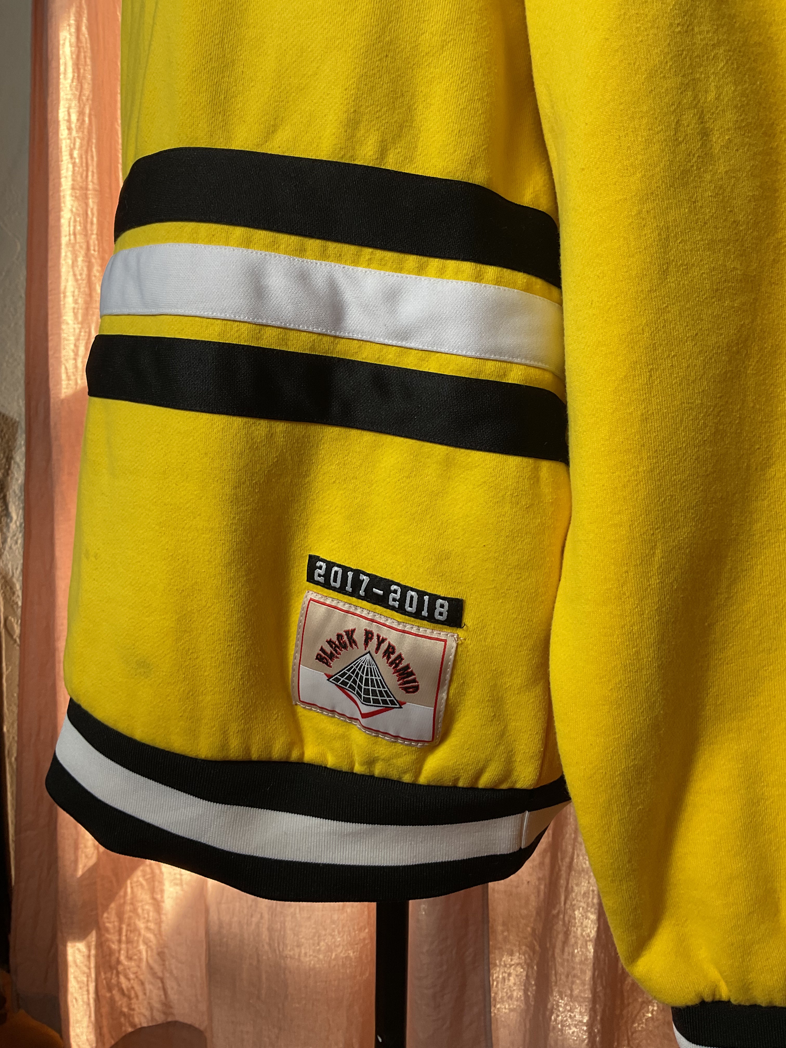 Black Pyramid by Chris Brown Yellow Tiger Patch Crewneck XL