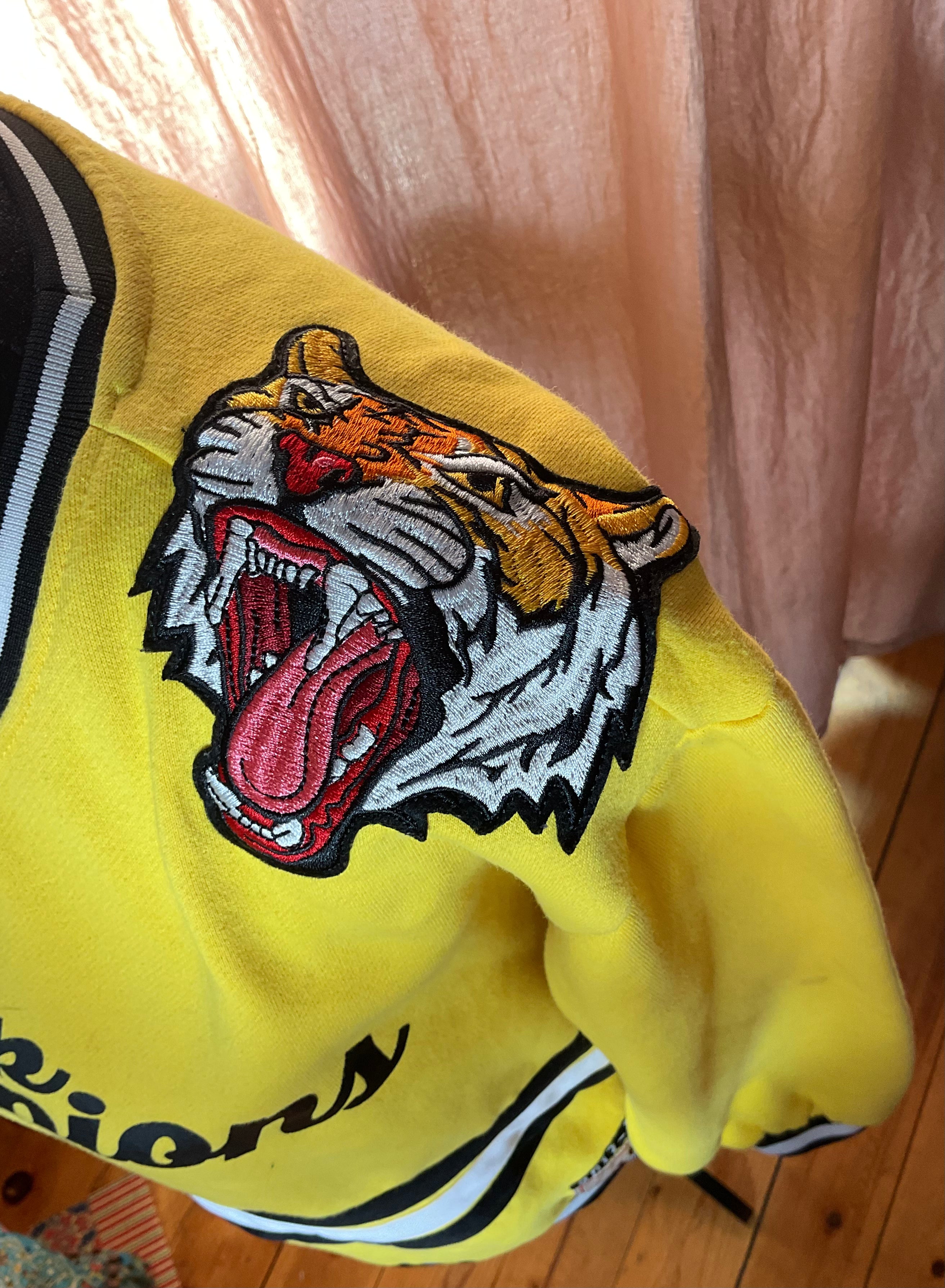 Black Pyramid by Chris Brown Yellow Tiger Patch Crewneck XL