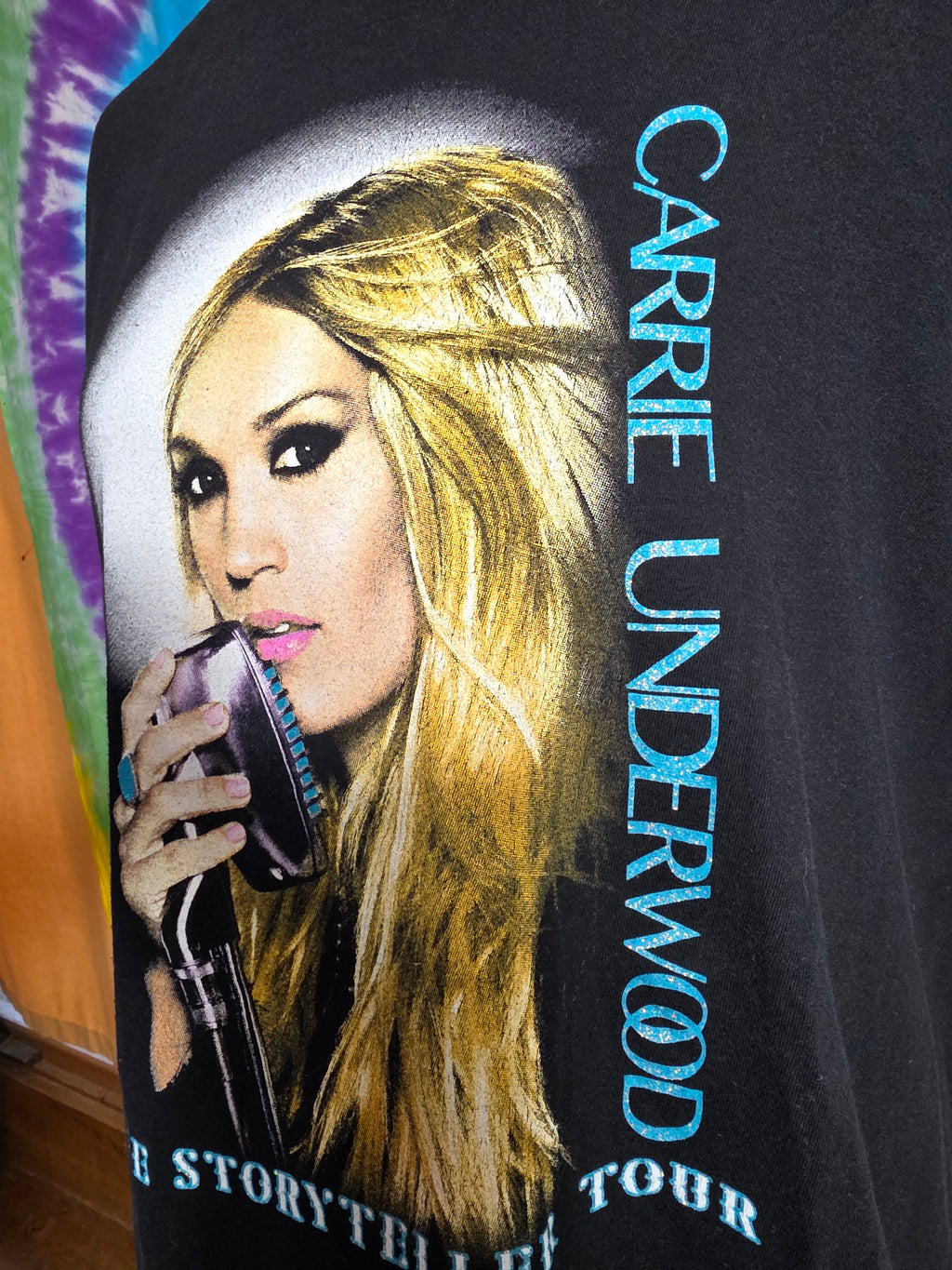 Carrie Underwood 2016 Storyteller Tour Tee L Black Glitter