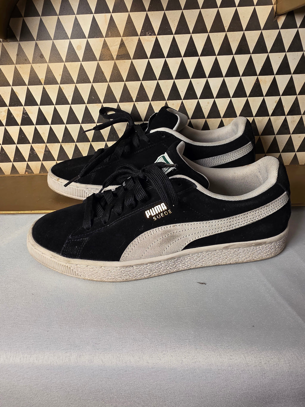 Puma Suede Classic Black White Mens Size 9 Low Top Shoes
