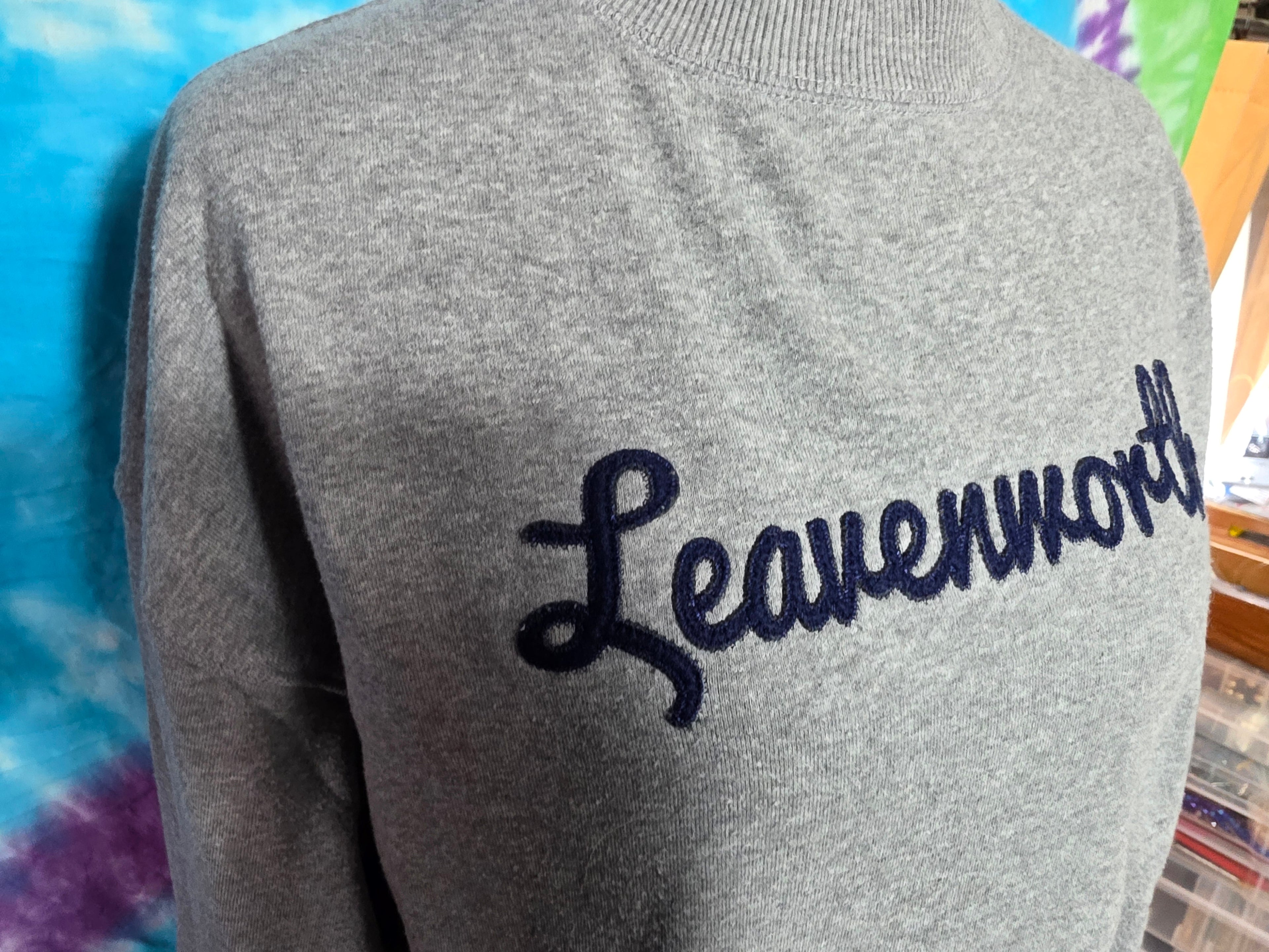 Champion Leavenworth Gray Sweatshirt Women's Medium