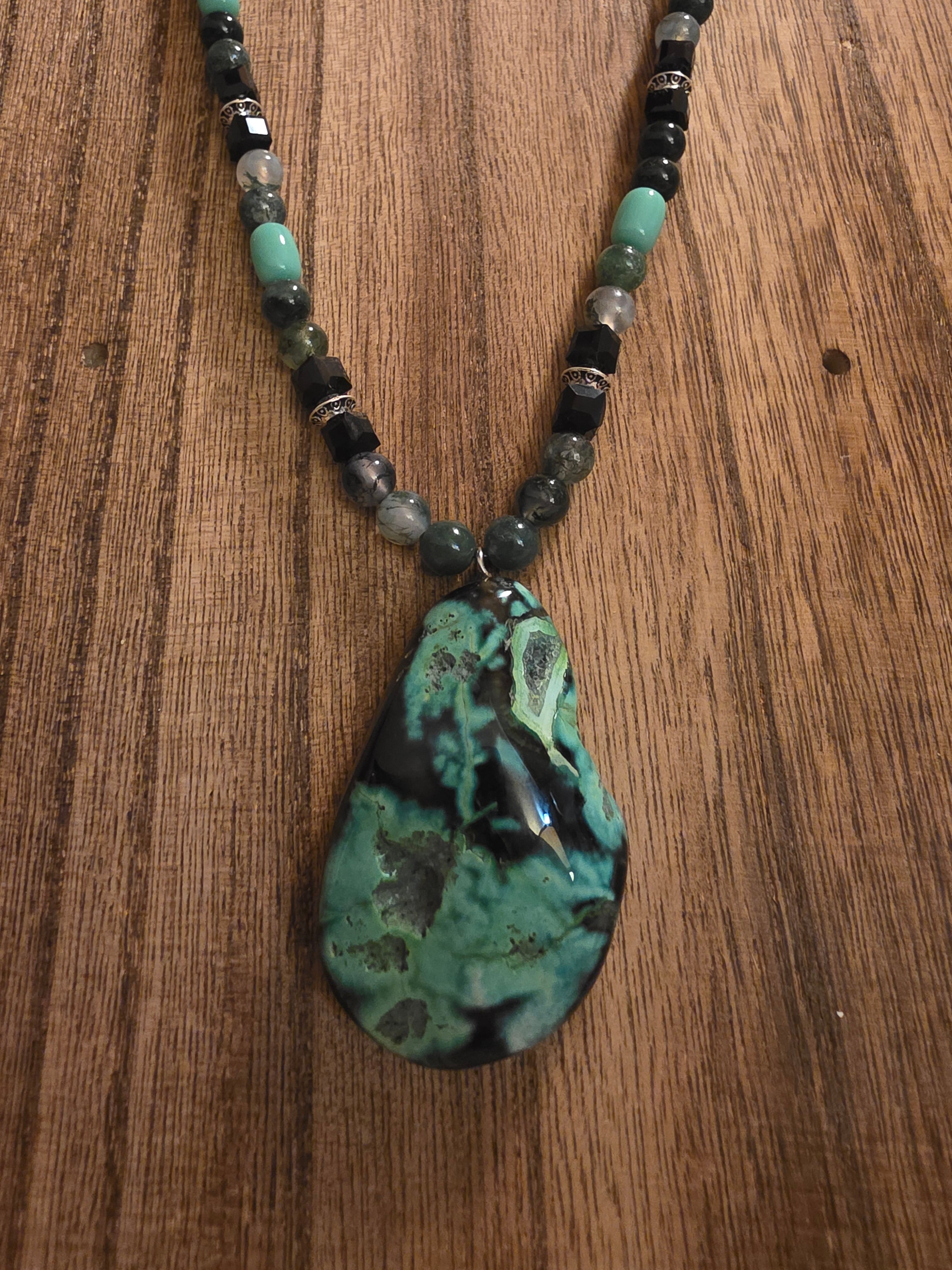 Moss Agate & Druzy Orca Agate Pendant Necklace 21"