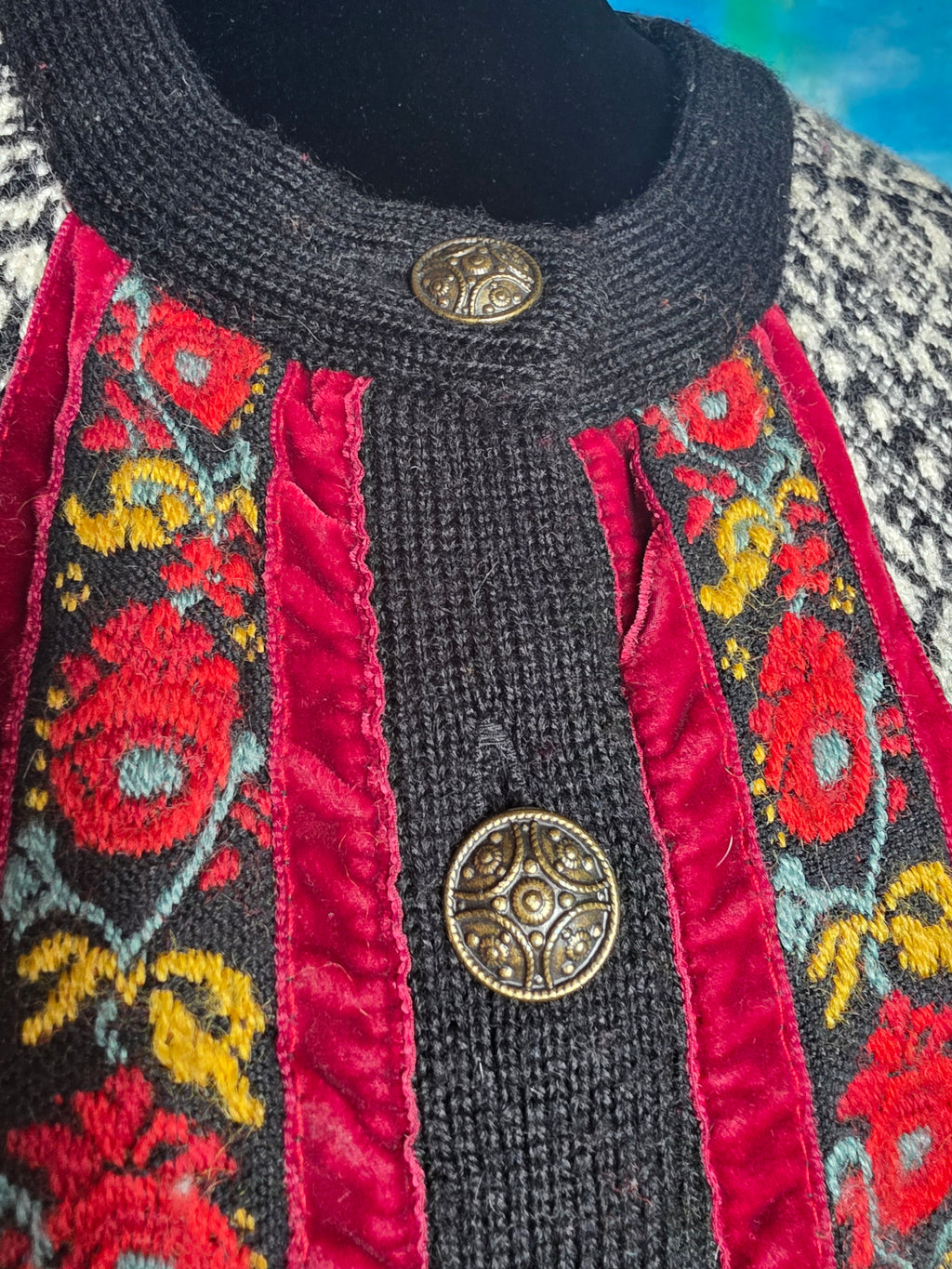 Vintage Norskwear Icelandic Pure Wool Cardigan Floral Trim L