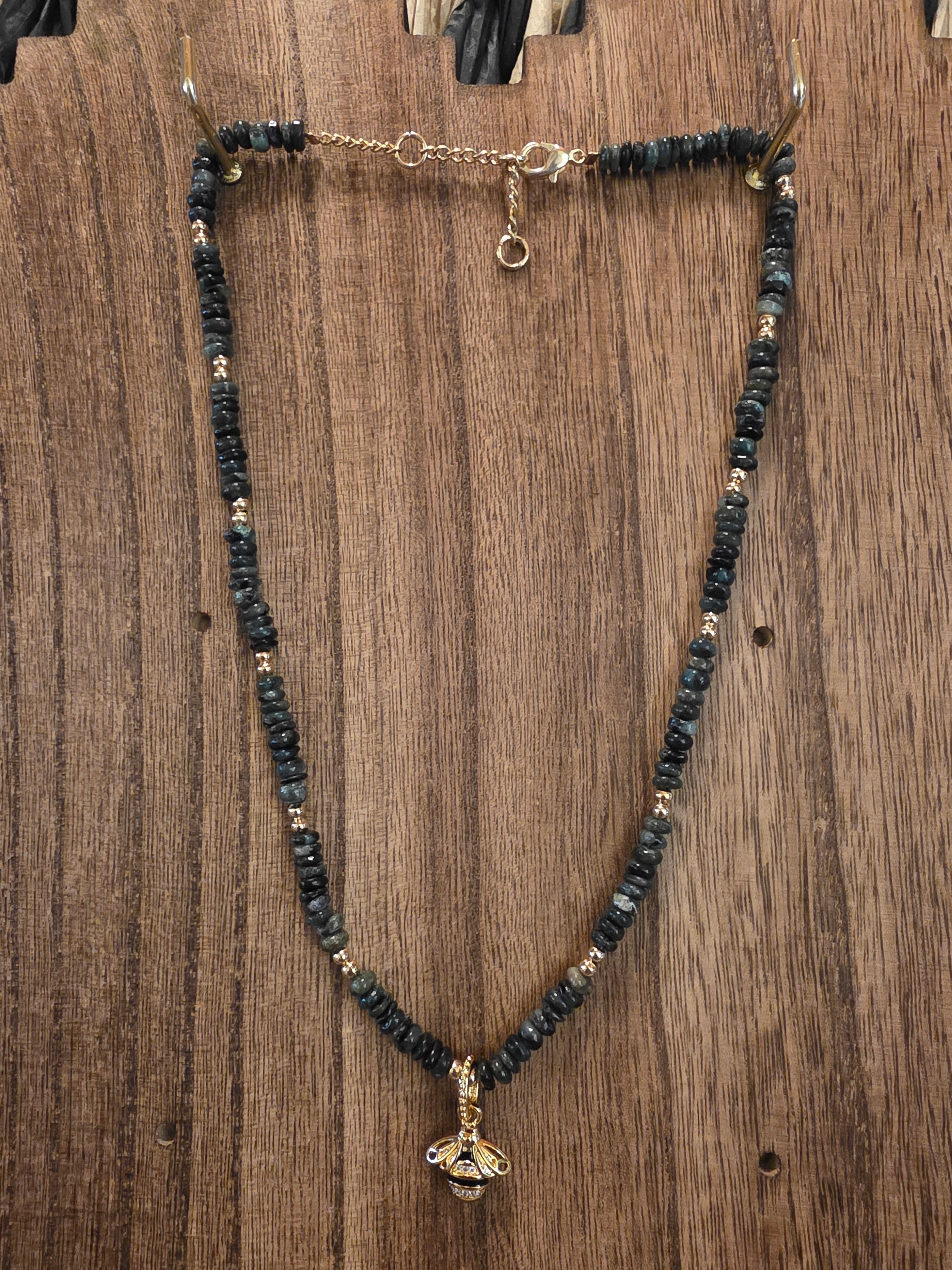 Natural Emerald Rondelle Bead Necklace Gold Bee Pendant 16-18"