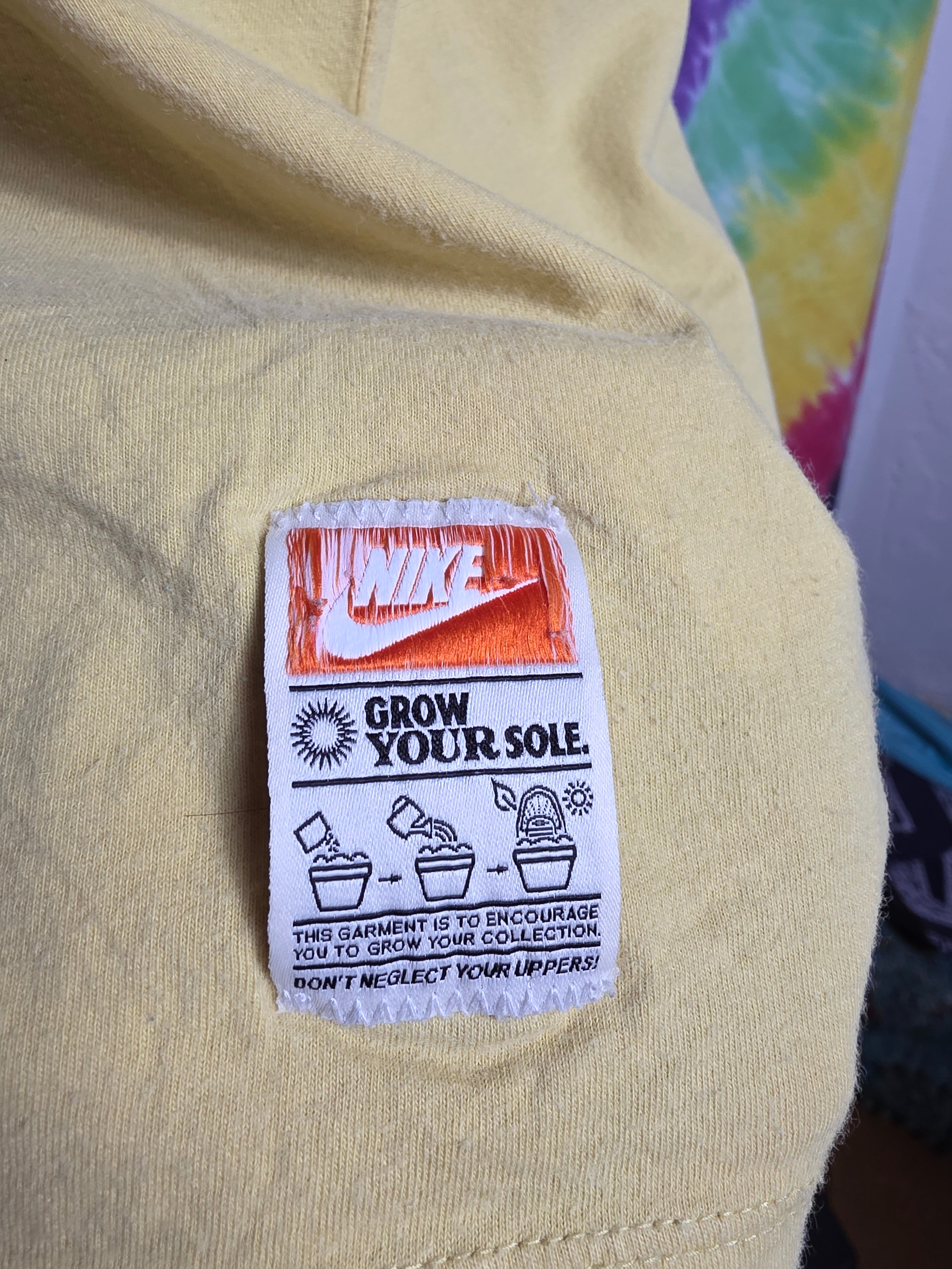 Nike "Grow Your Sole" Rose Graphic T-Shirt Yellow Men's L