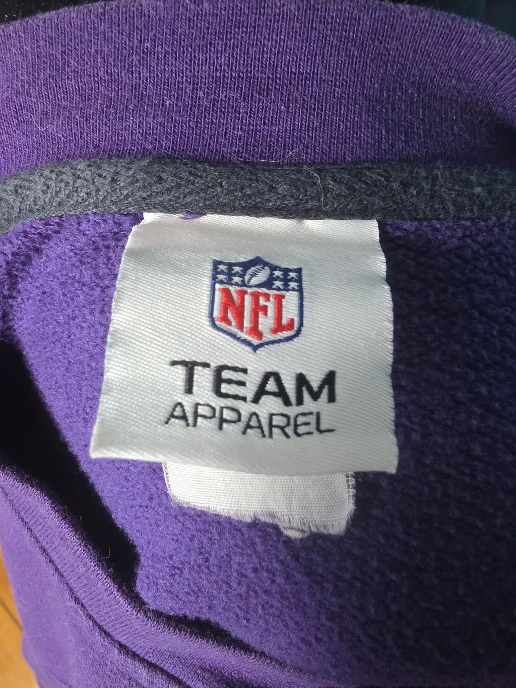 Vintage NFL Team Apparel Baltimore Ravens Purple Sweatshirt XL