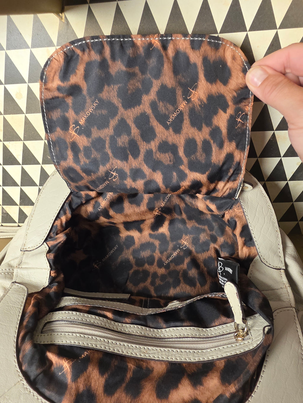 B. Makowsky Off White Leather Shoulder Bag Fringe Leopard
