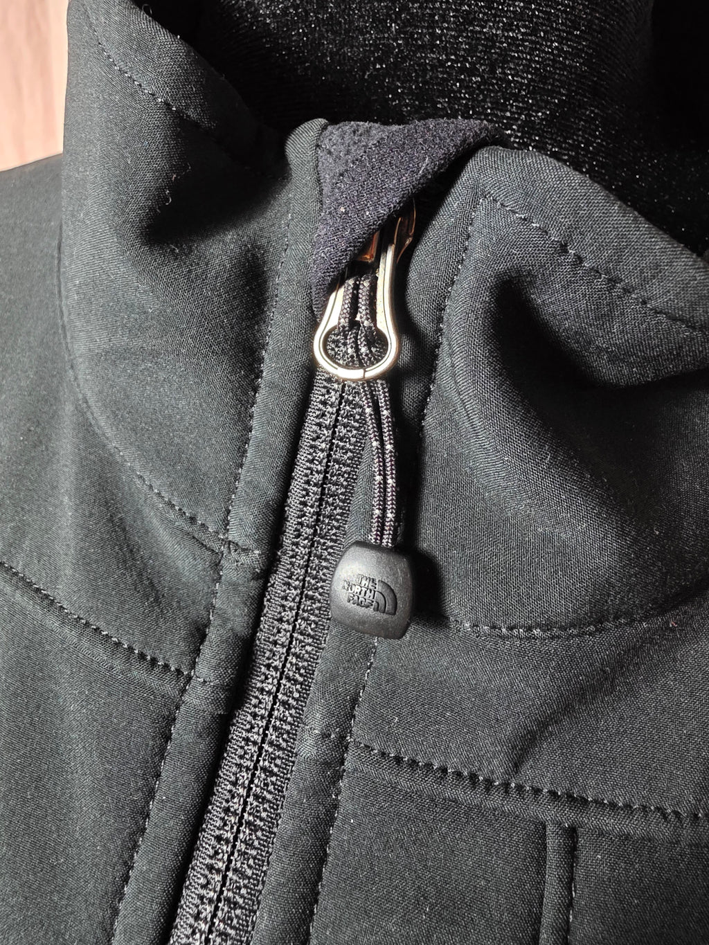 The North Face Men’s Medium Apex Bionic Black Softshell Jacket