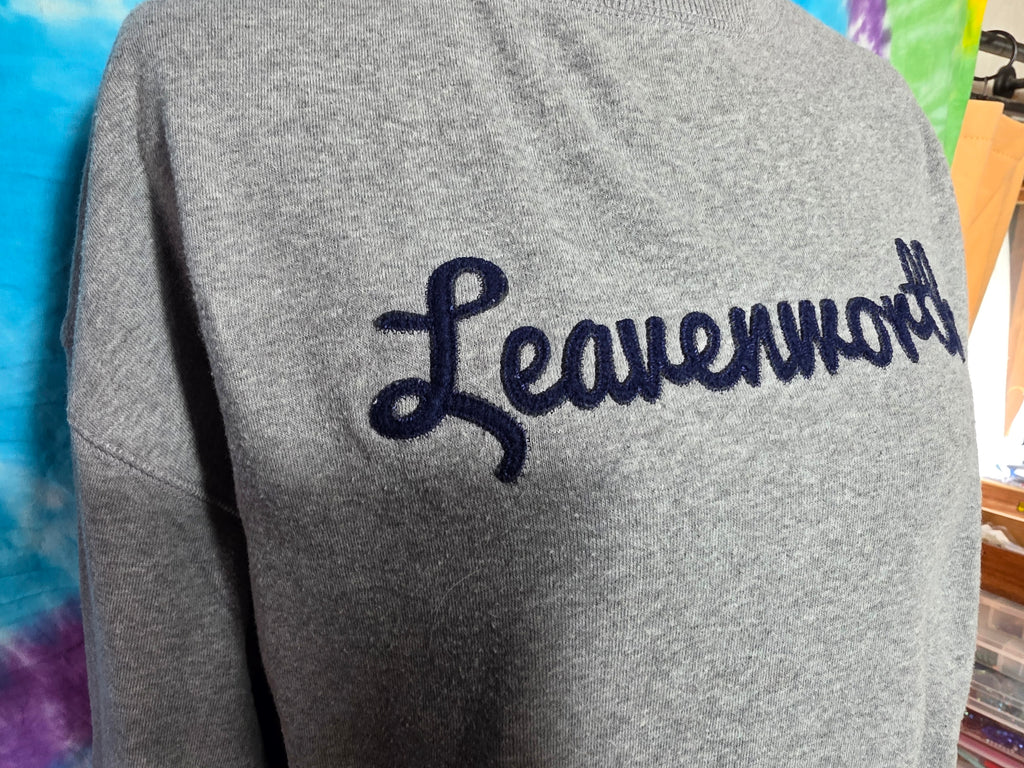 Champion Leavenworth Gray Sweatshirt Women's Medium