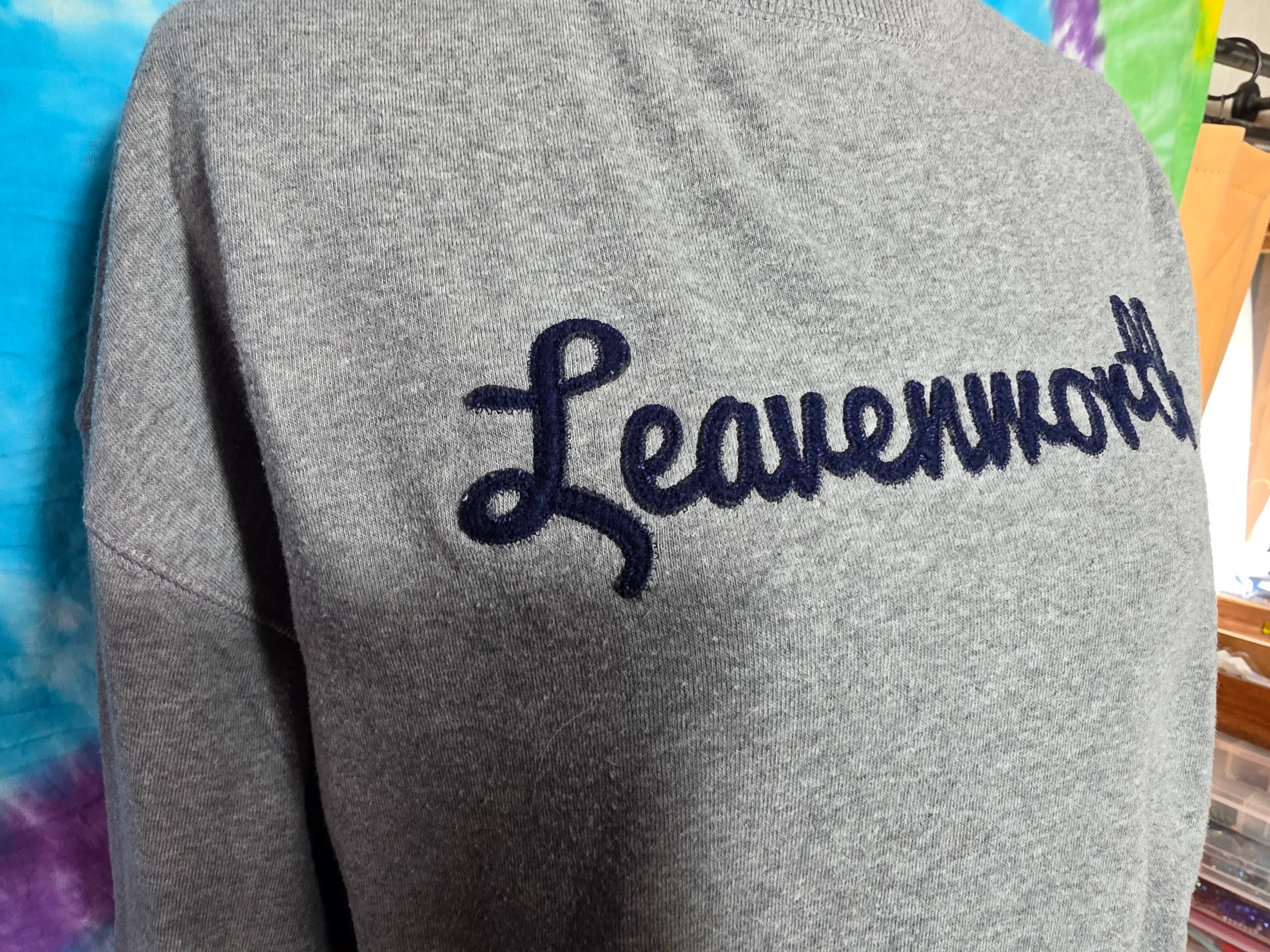 Champion Leavenworth Gray Sweatshirt Women's Medium