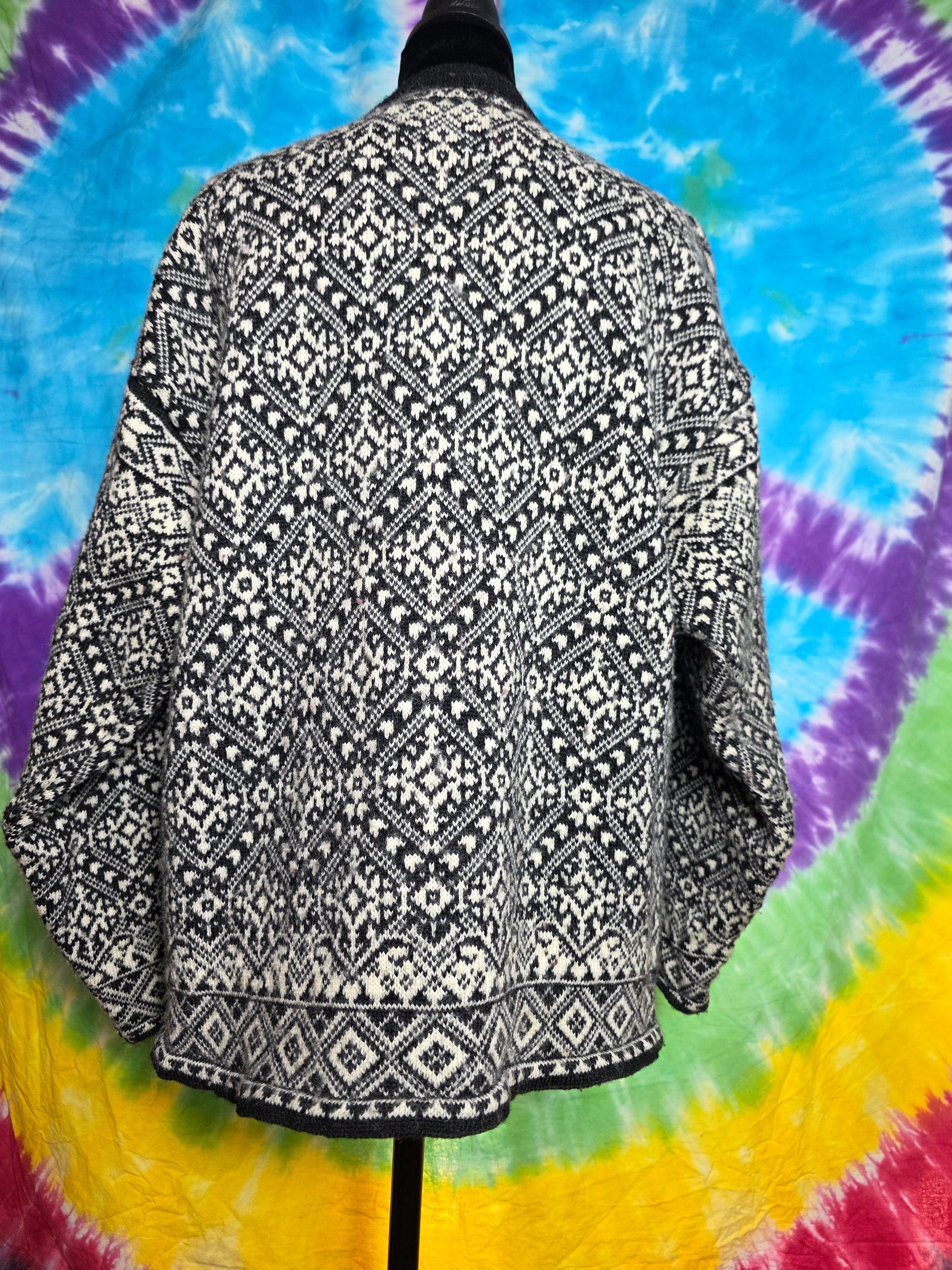 Vintage Norskwear Icelandic Pure Wool Cardigan Floral Trim L