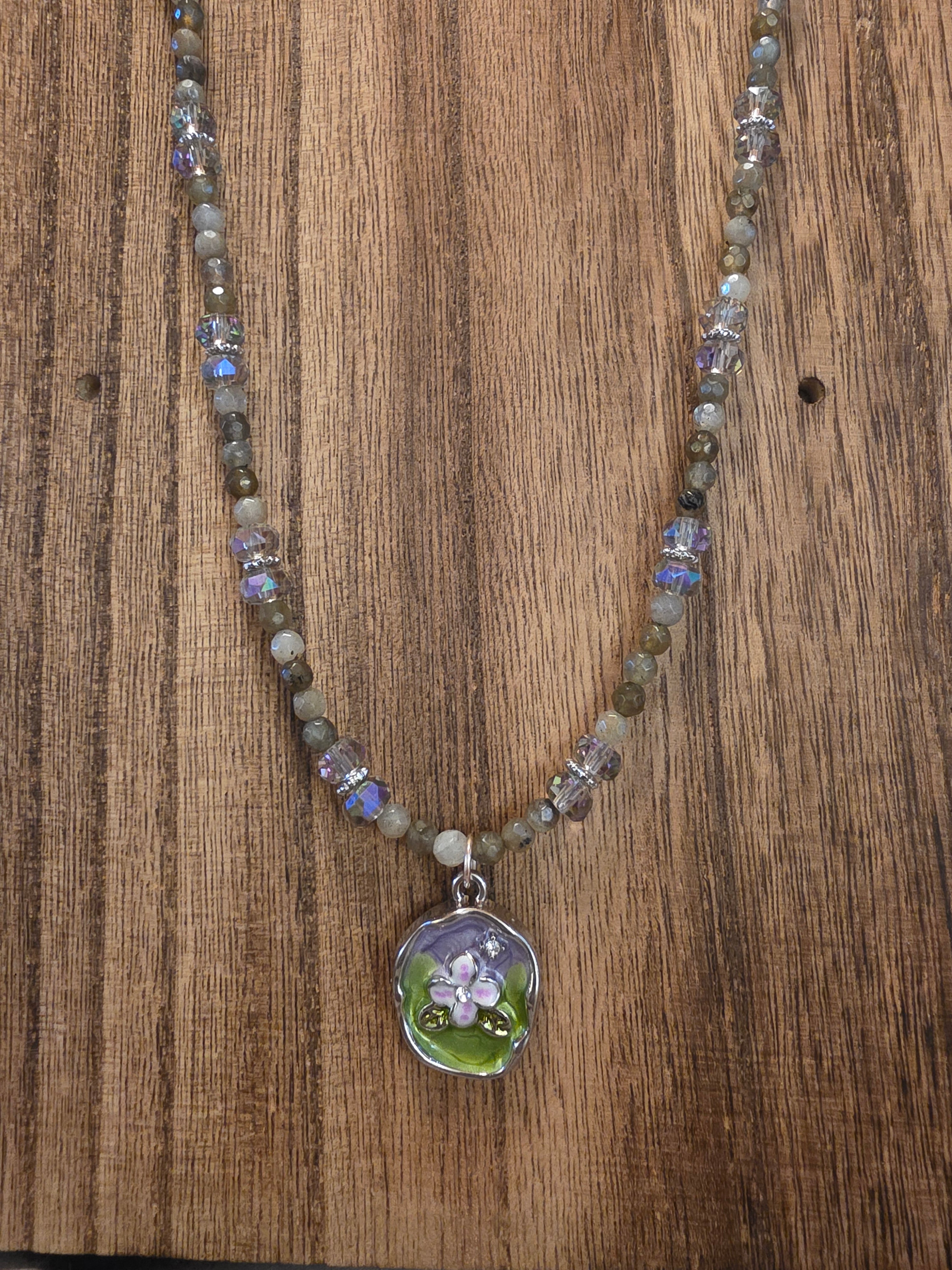 23" Faceted Labradorite Crystal Beaded Necklace Floral Pendant