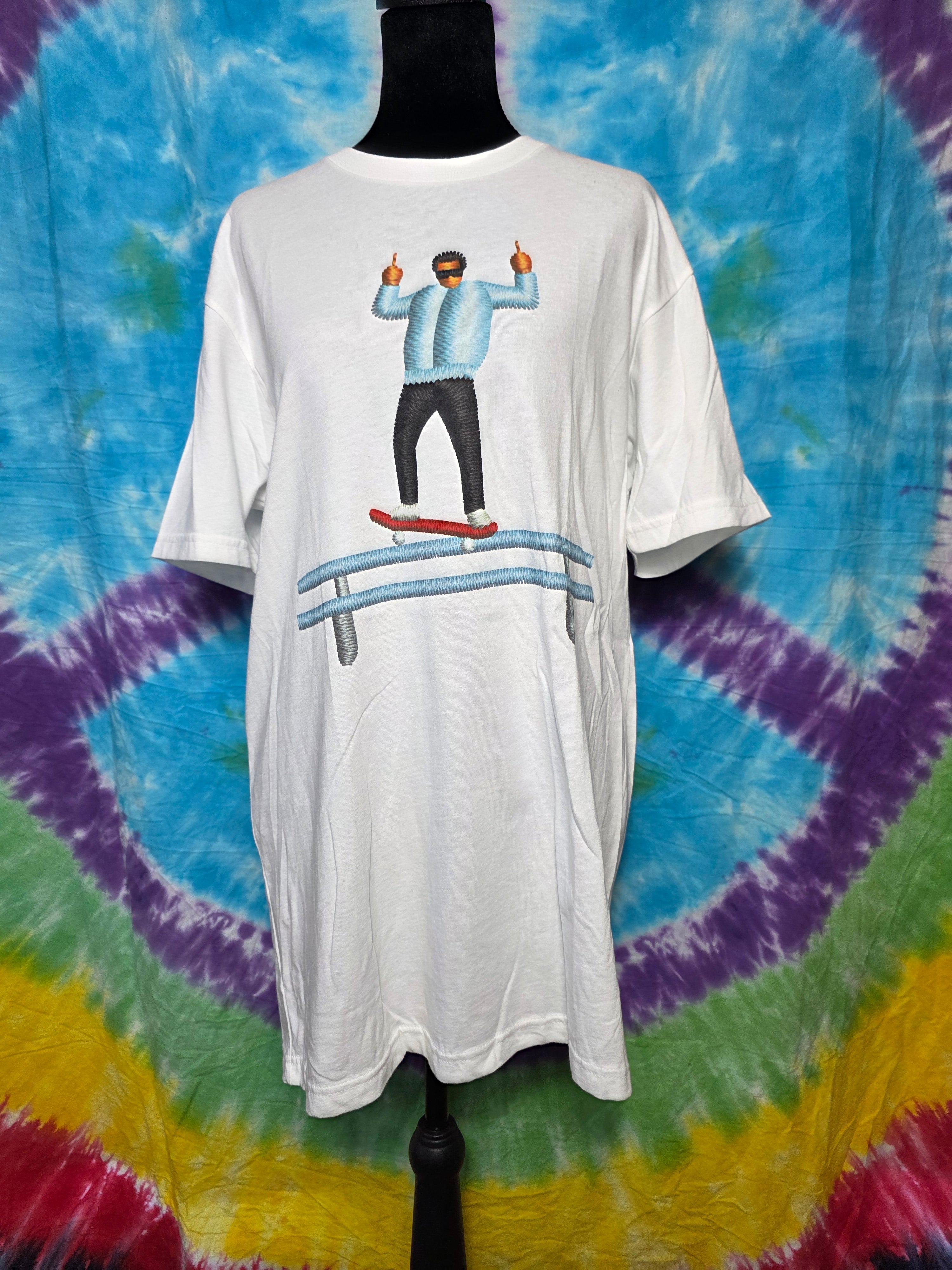 Everybody Skates White T-Shirt XL Skateboard Graphic