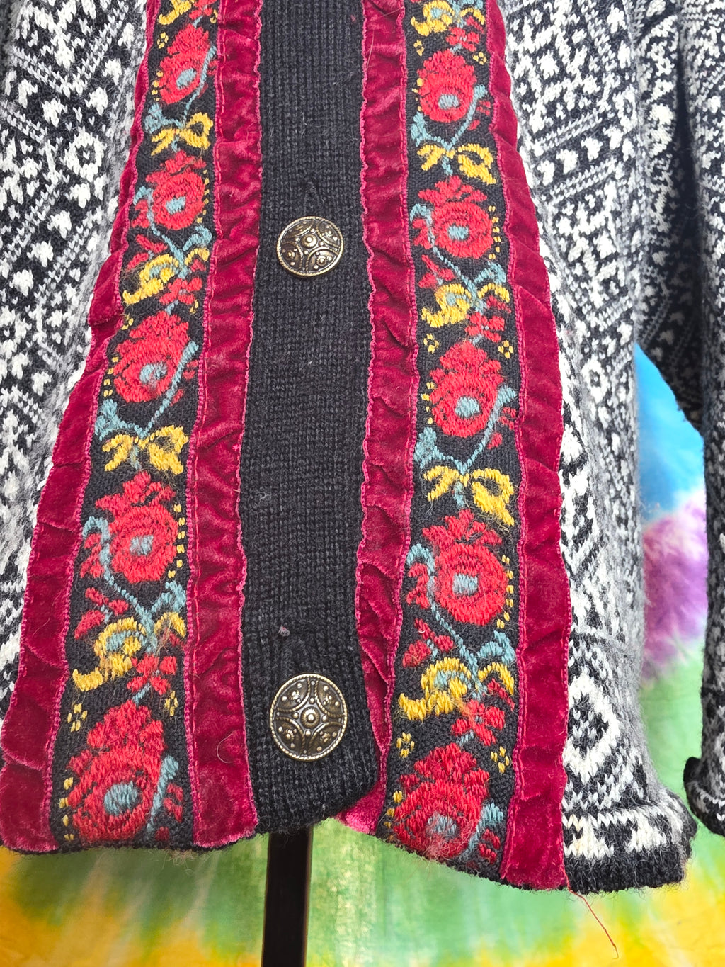 Vintage Norskwear Icelandic Pure Wool Cardigan Floral Trim L